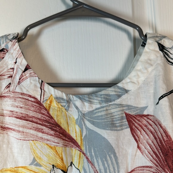 Women's C&C California Floral Leaves Boxy Linen Sleeveless Blouse Size Large EUC - Picture 4 of 9